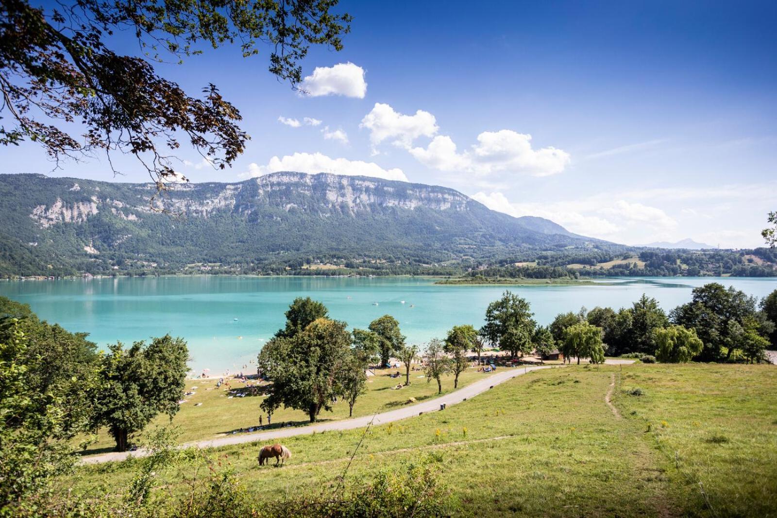 Huttopia Lac D'Aiguebelette Saint-Alban-de-Montbel Exteriér fotografie