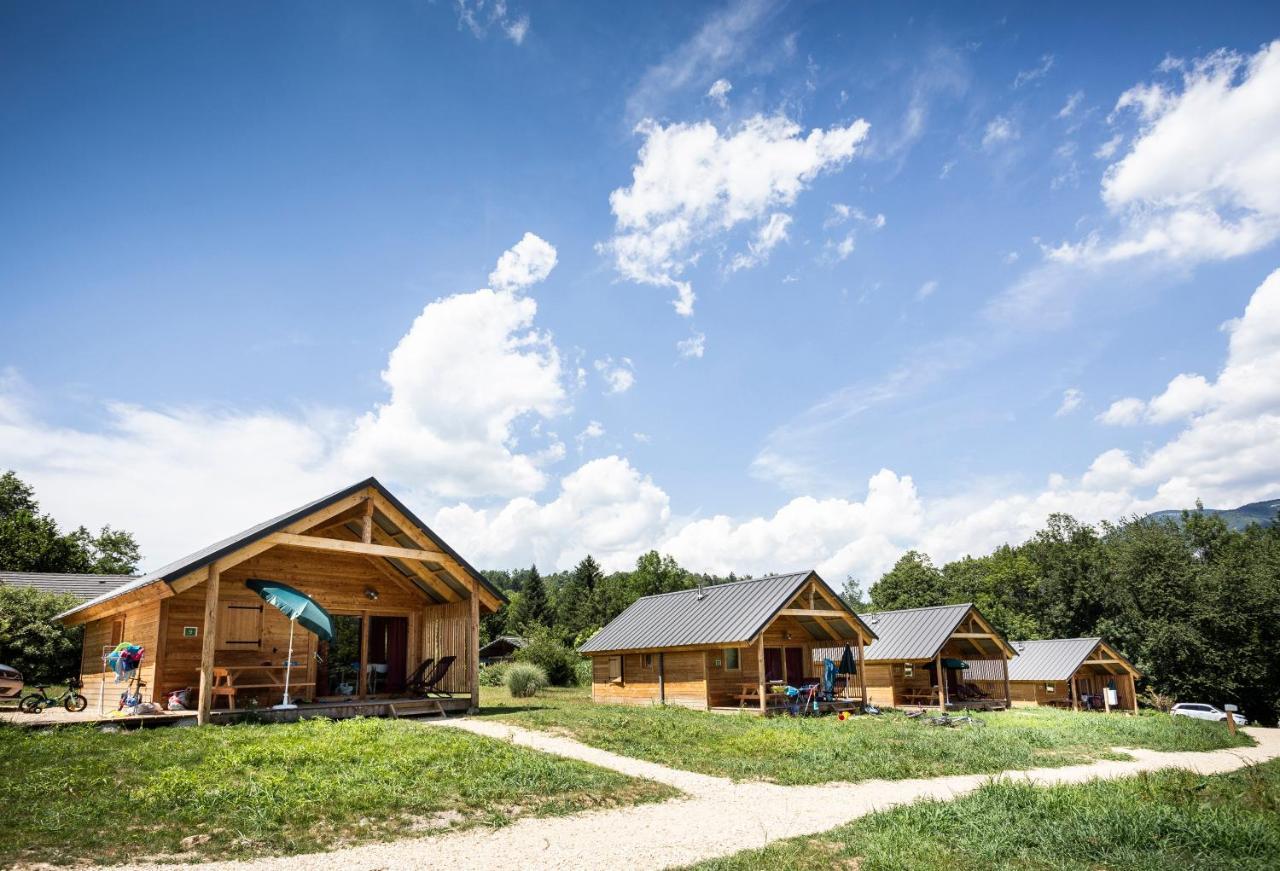 Huttopia Lac D'Aiguebelette Saint-Alban-de-Montbel Exteriér fotografie